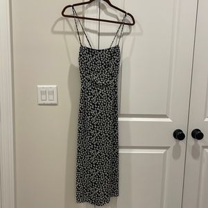 Strappy floral print maxi dress.